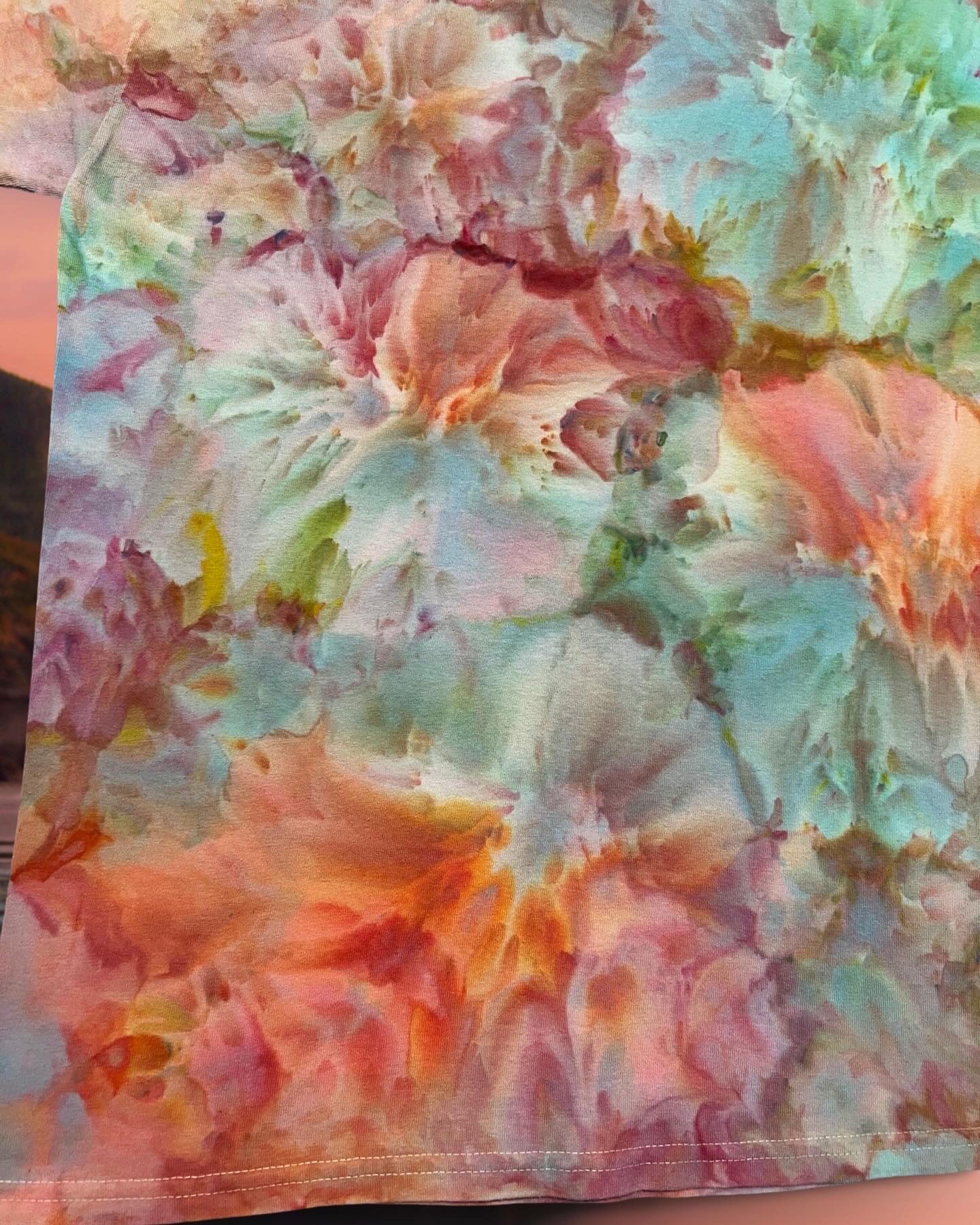 L Endless Spring Watercolor Tee