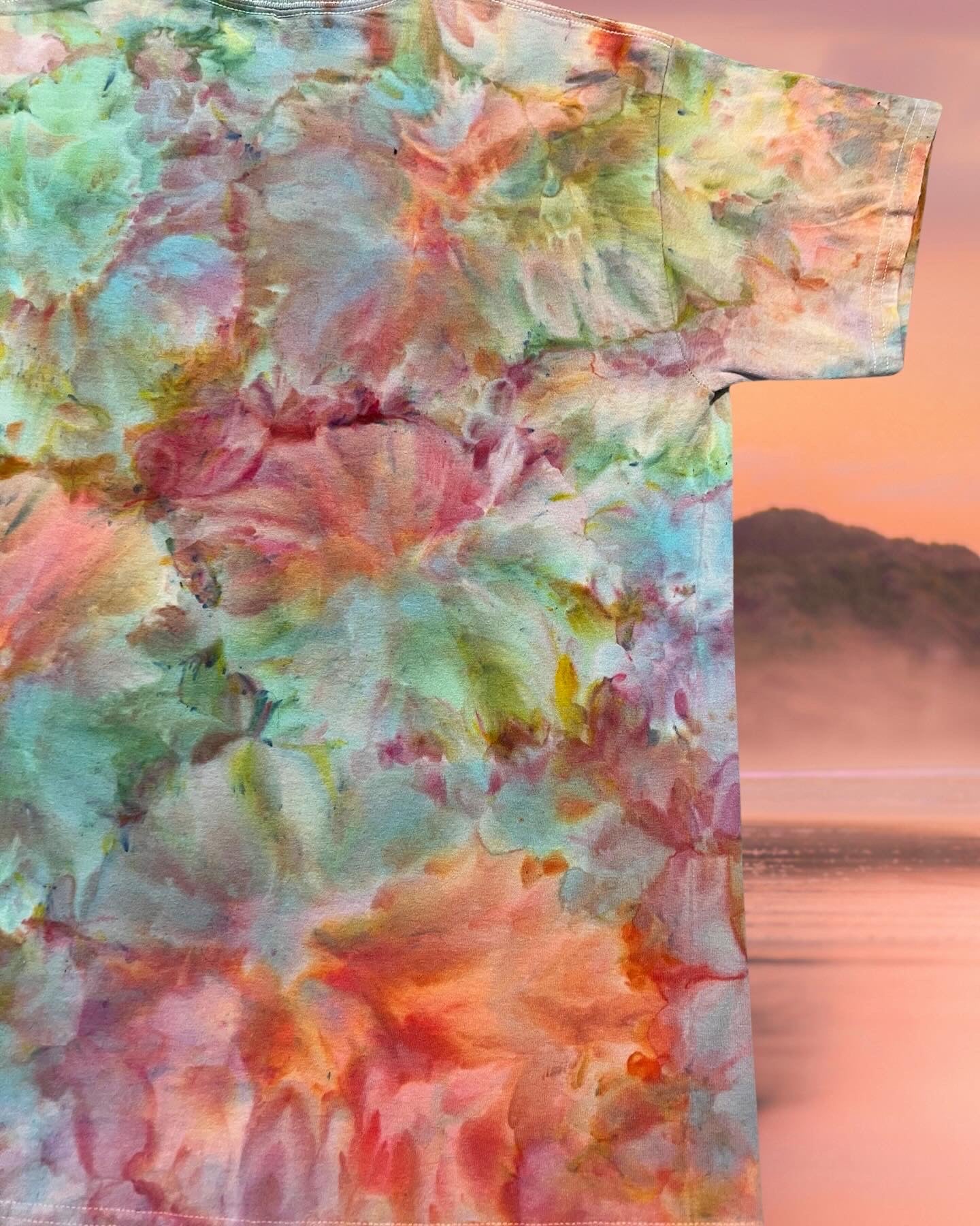 L Endless Spring Watercolor Tee