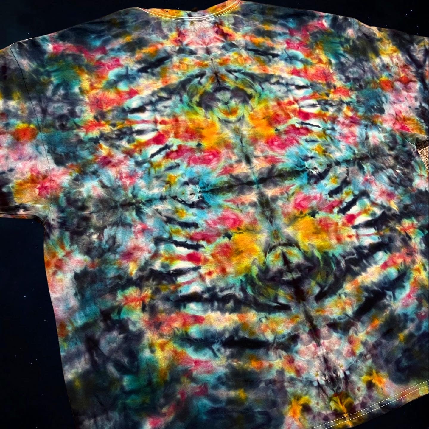 XXL Gemini Blush Mindscape Tee