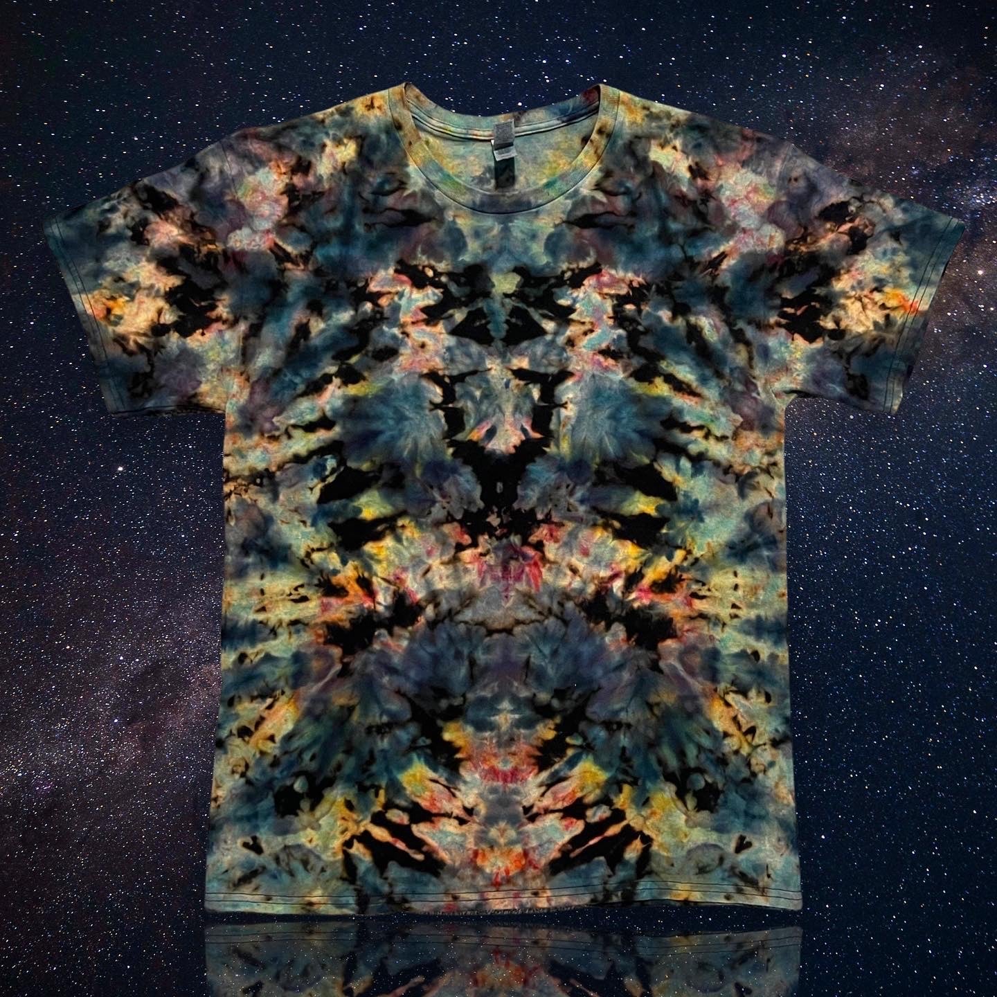 L Aeon Forge Reverse Mindscape Tee