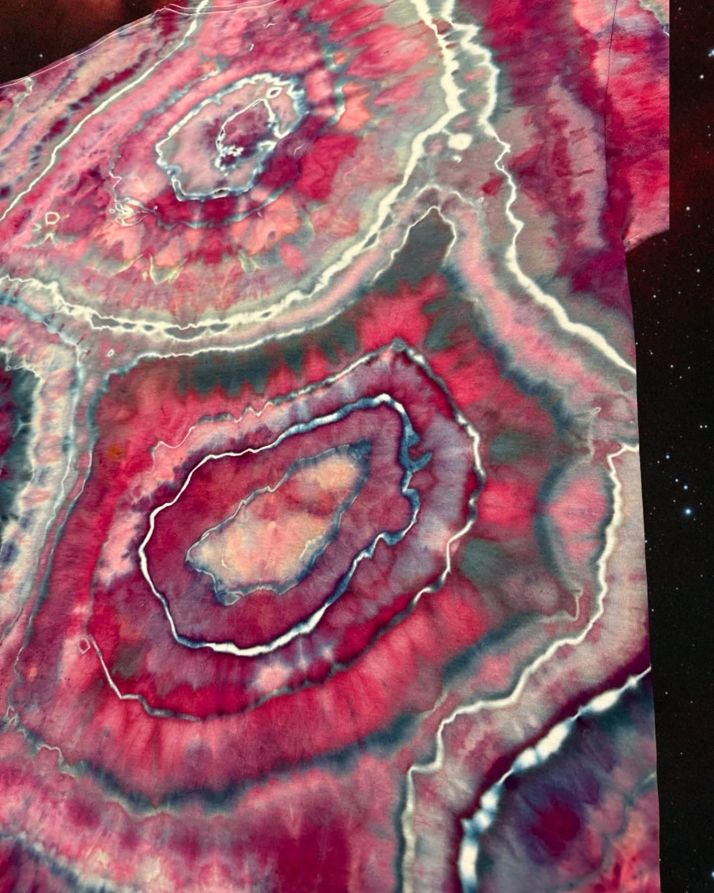 XL Geode Tee