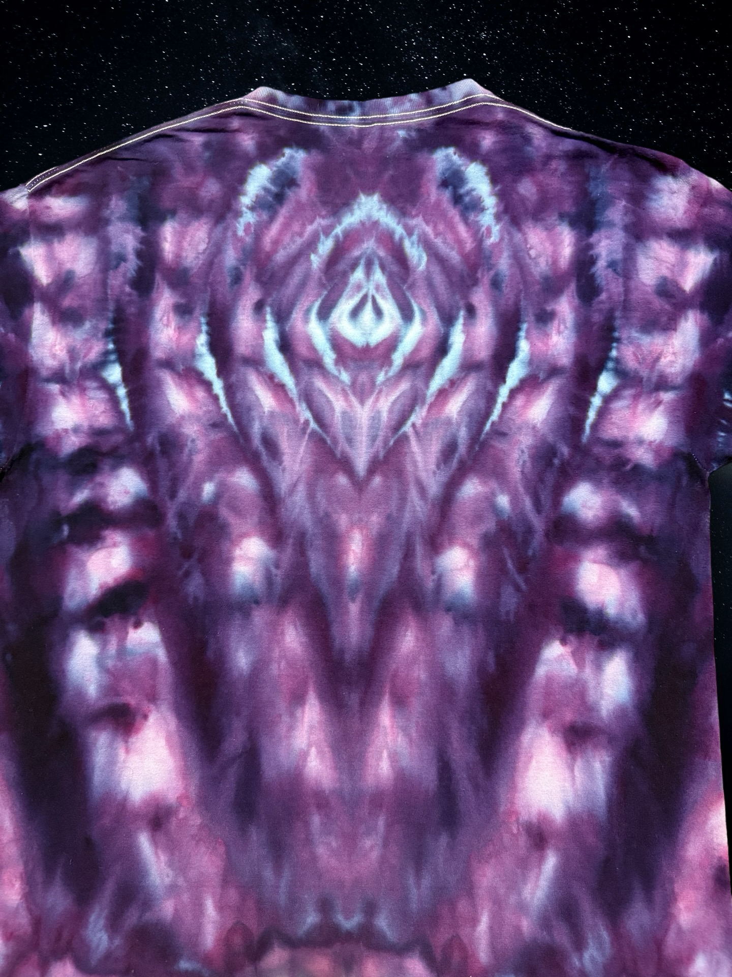 L Infinite Realm Tee