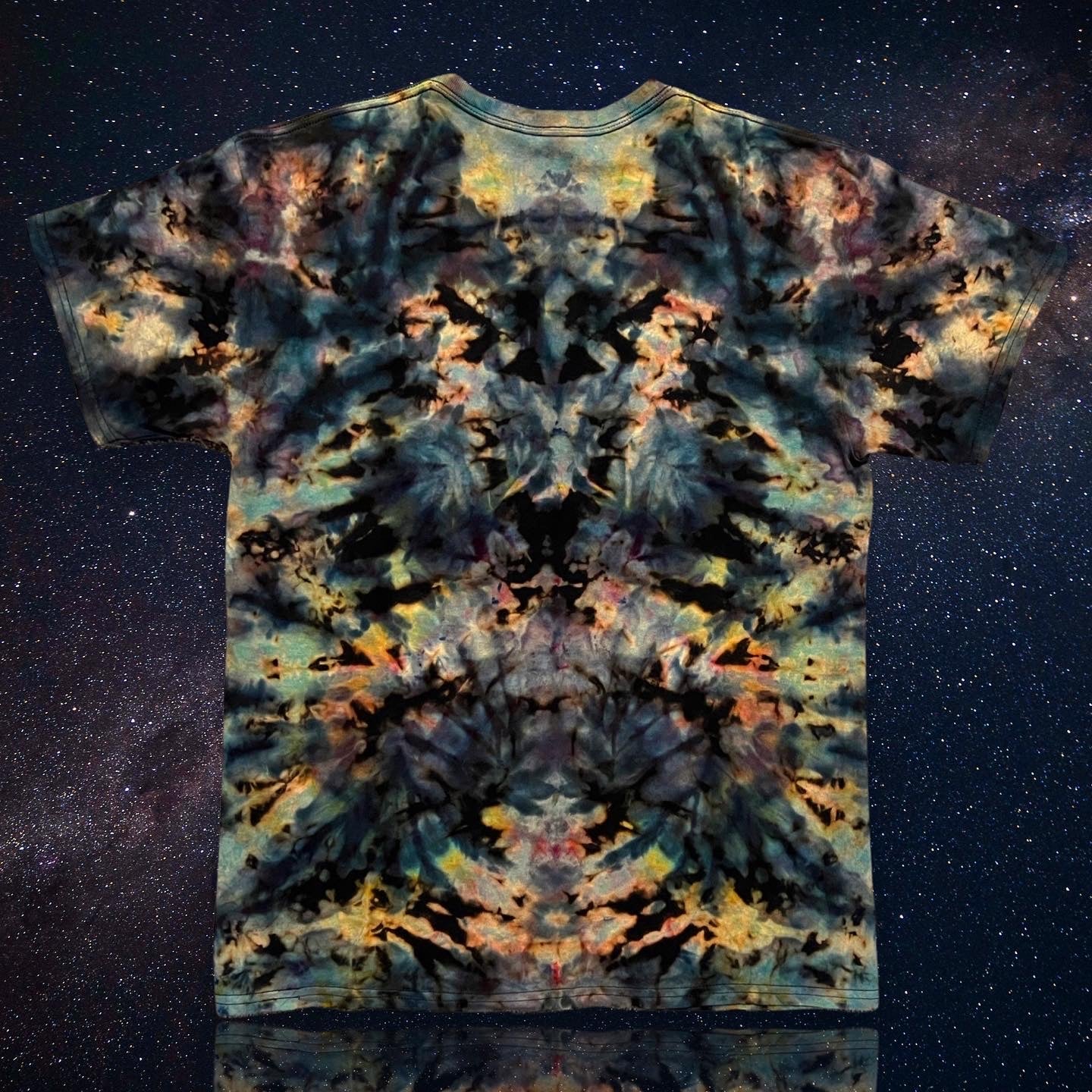 L Aeon Forge Reverse Mindscape Tee