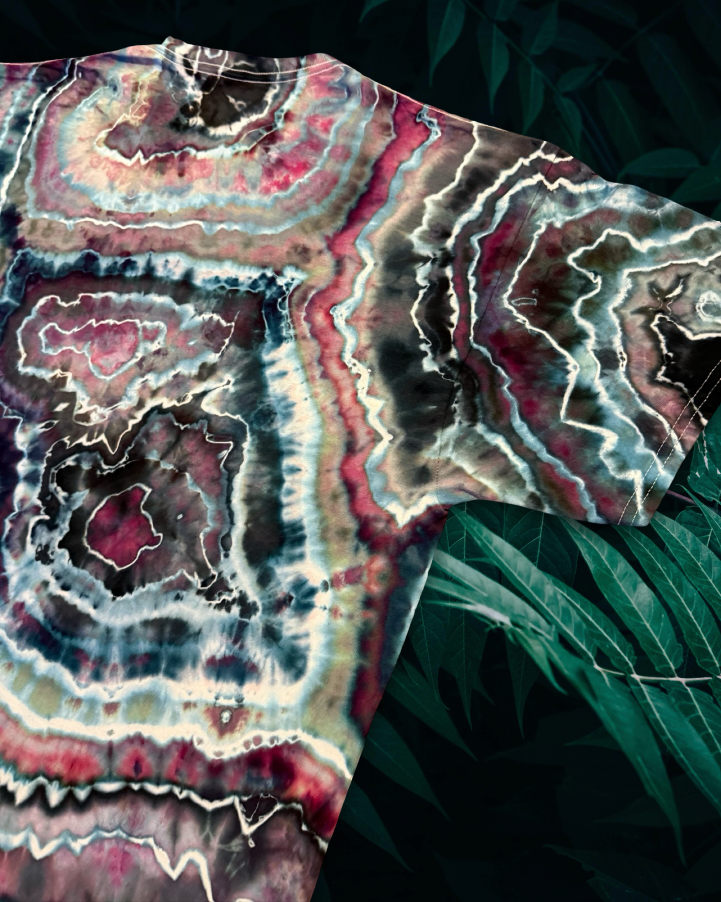 XL Geode Tee