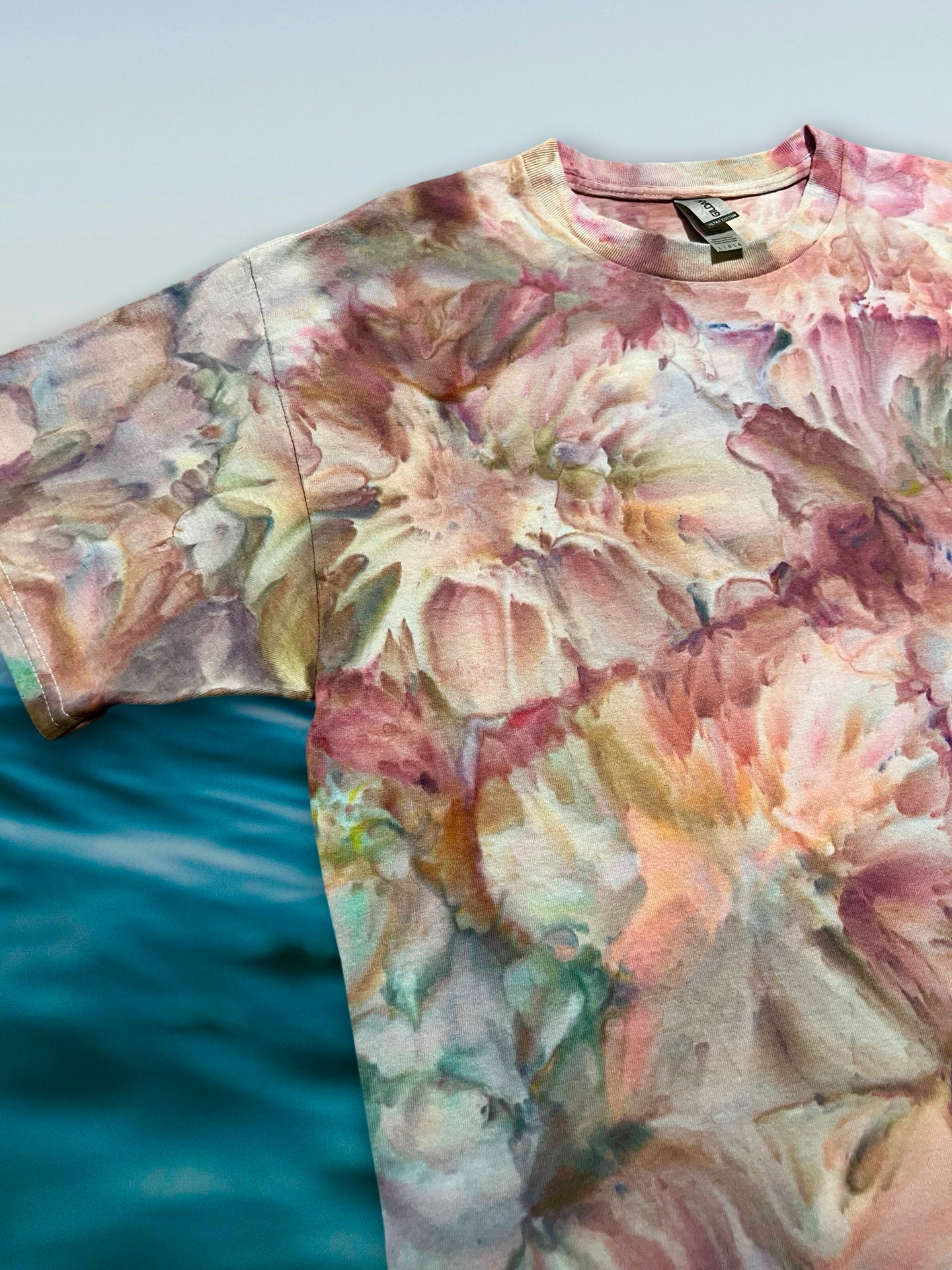 L Watercolor Tee