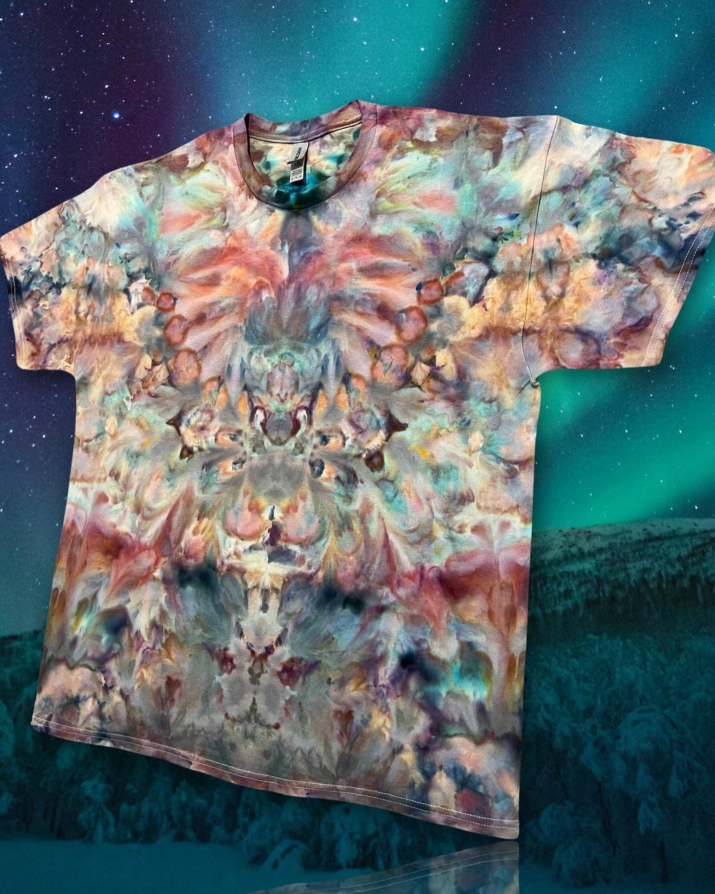 XL Aurora Mindflow Tee