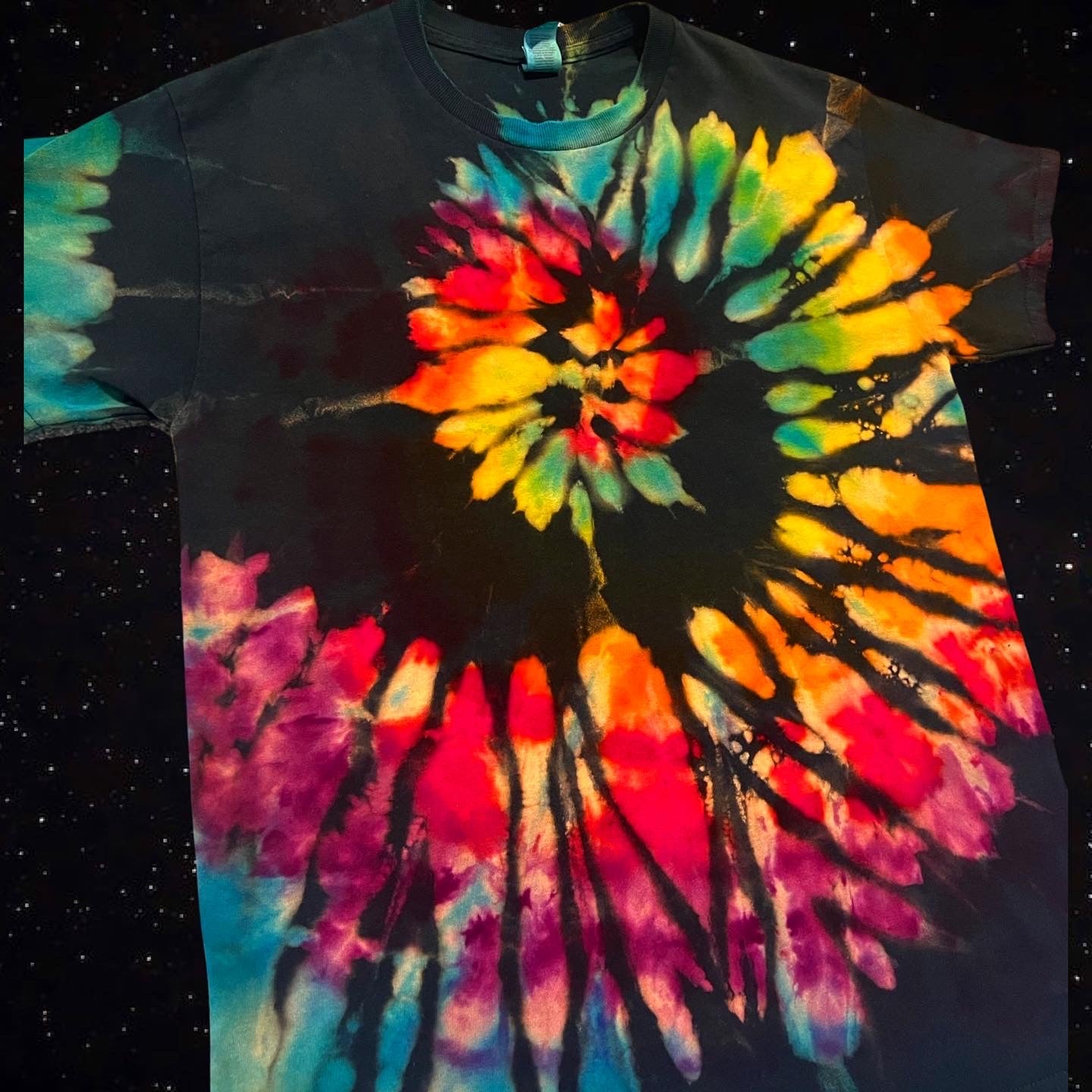 M Reverse Half Rainbow Spiral Tee