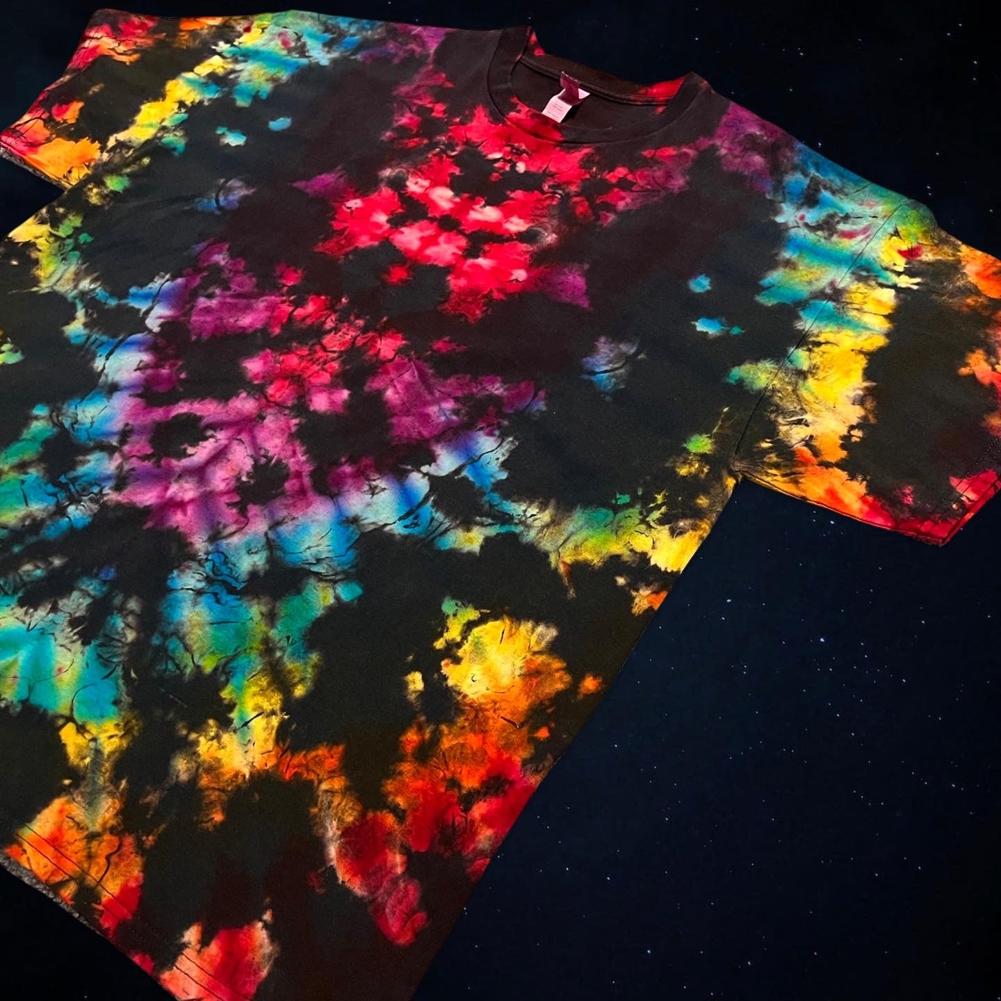 XXL Reverse  Rainbow Mercatroid Tee