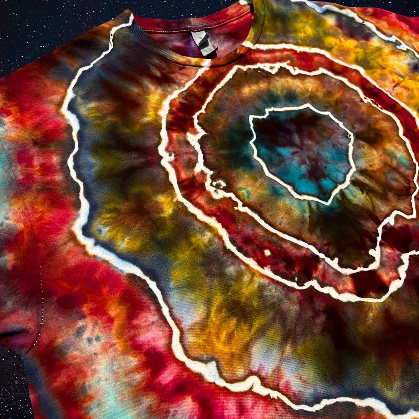 XXL Geode Mindscape Tee