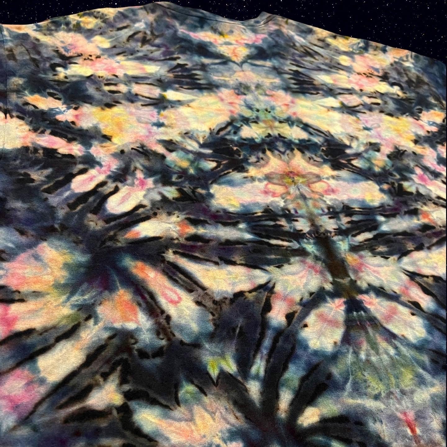 XXL Maya Reverse Mindscape Tee