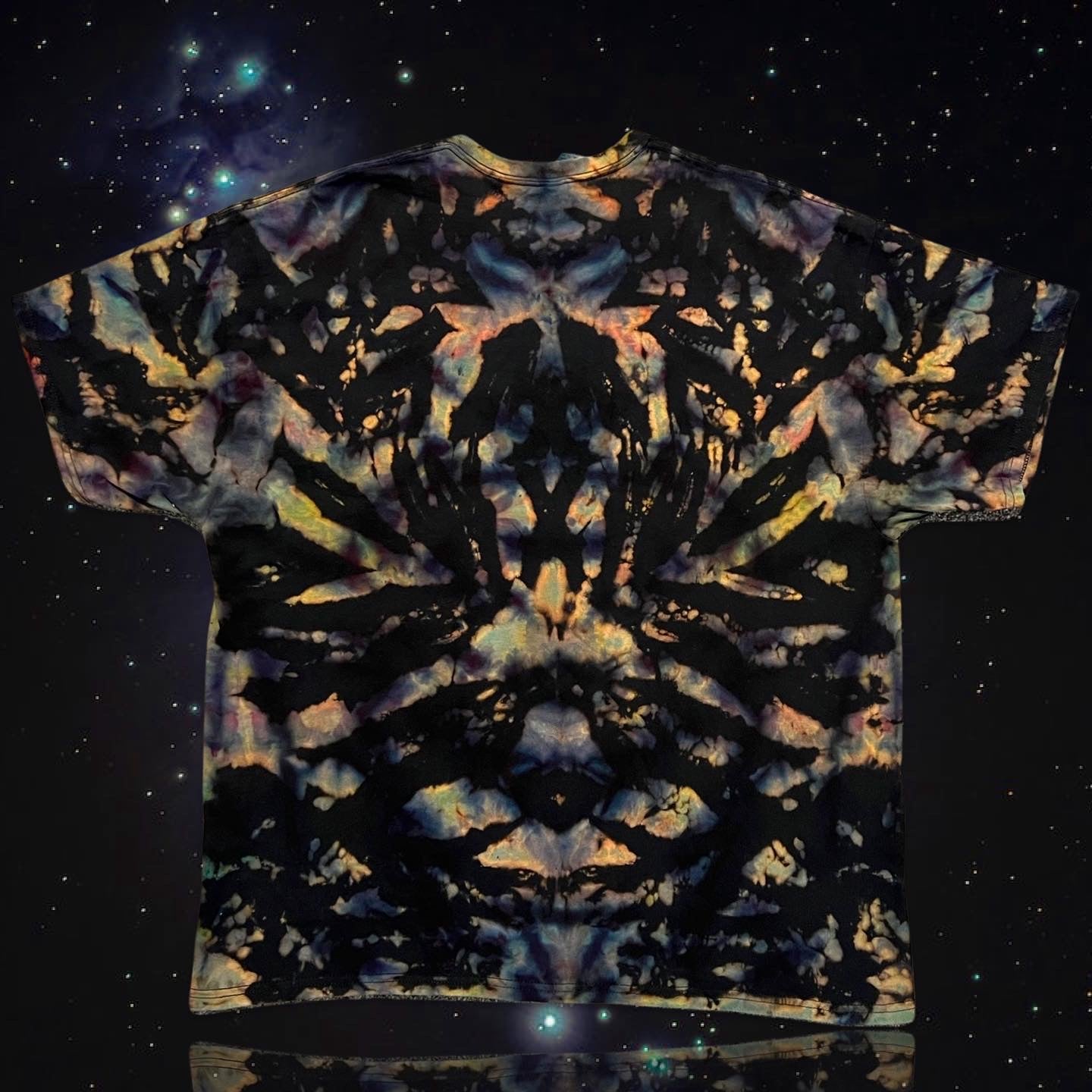 XXL Reverse Flare Mindscape Tee