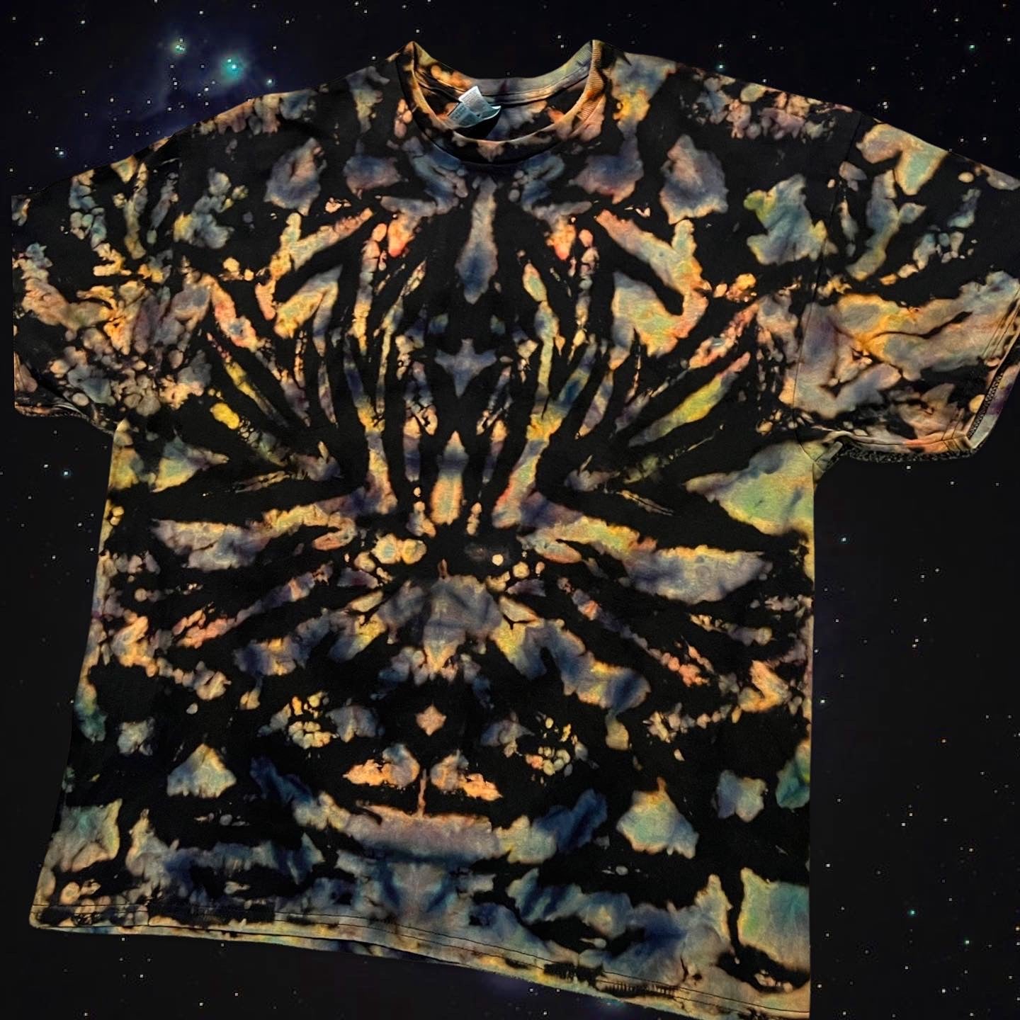 XXL Reverse Flare Mindscape Tee