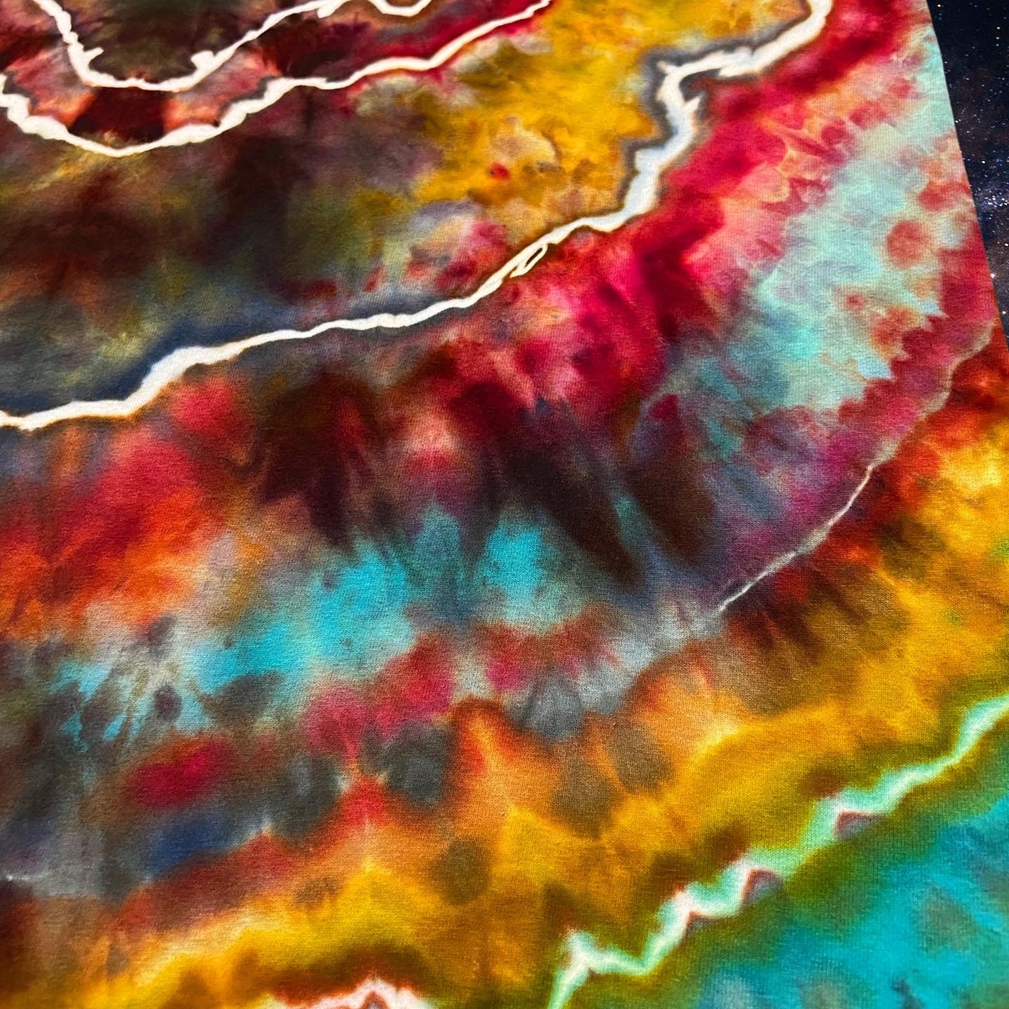 XXL Geode Mindscape Tee